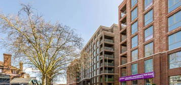 Flat to rent in Gayton Road, Harrow-On-The-Hill, Harrow HA1