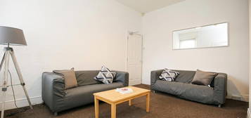 3 bed flat to rent