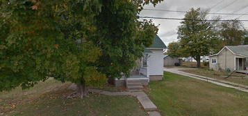 243 King St, White Hall, IL 62092