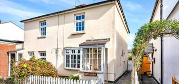 2 bed semi-detached house for sale