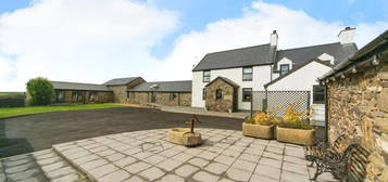 8 bedroom cottage for sale