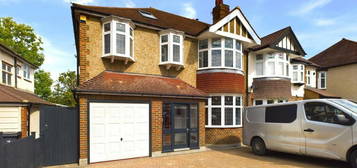 6 bedroom semi-detached house