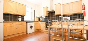 3 bedroom flat to rent