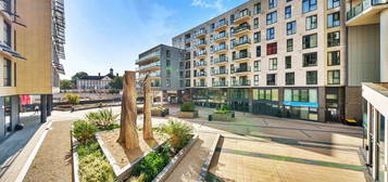 Flat for sale in Cardinal Place, Woking GU22