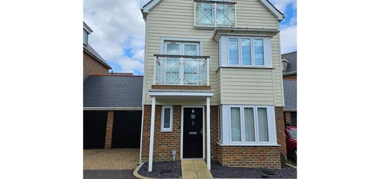 Detached house to rent in Steadman Close, Snodland ME6