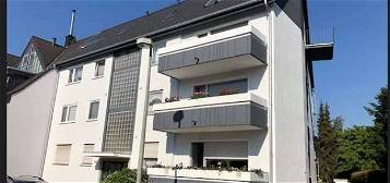 Stilvolle 1,5-Raum-DG-Wohnung mit Balkon in Leverkusen