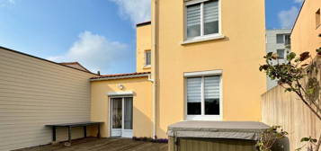 Maison de ville  à vendre, 4 pièces, 3 chambres, 102 m²