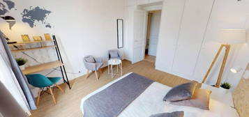 Appartement meublé  à louer, 5 pièces, 5 chambres, 14 m²