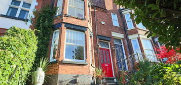 4 bedroom terraced house