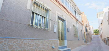 Casa adosada en venta en Calle Ermita, Adra