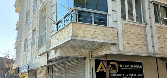 Arnavutköy Belediyesi'nin önünde 2+1 kiralık daire