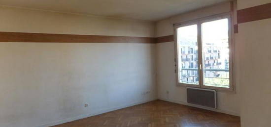 Studio  à louer, 1 pièce, 34 m², Étage 4/7