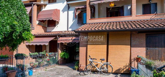 Porzione di casa a Sant'Agata Bolognese 4 locali