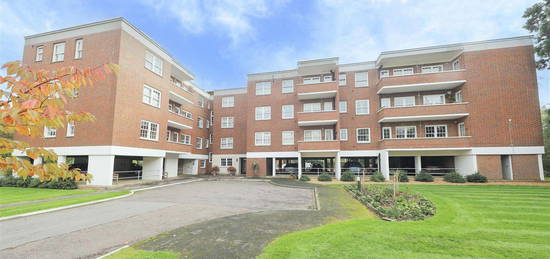 Flat for sale in Bulstrode Court, Gerrards Cross SL9