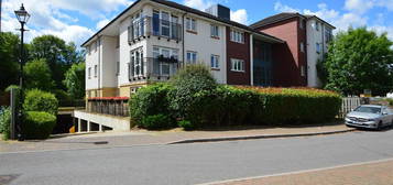 Flat to rent in The Gables, Mill Hall, Aylesford ME20