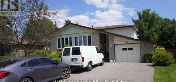 30 TROTTERS LANE, Brampton (Brampton South), Ontario
