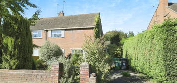 2 bed semi-detached house for sale