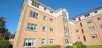 Flat to rent in Hillview Court, Clydebank G81