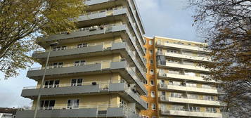 Modernisierte, gemütliche Single Wohnung mit Loggia & Skyline Blick in Frankfurt/Hofheim