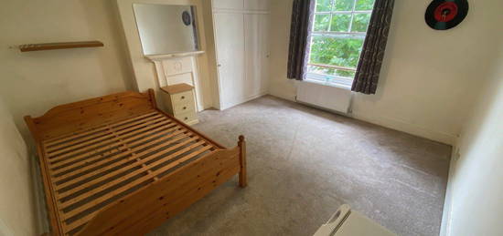 Room to rent in Belvedere Road, Taunton TA1