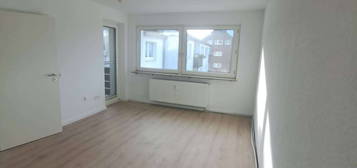 D'dorf - Benrath Erstbezug: 2 ZI KDB Balkon 56 m² 700 € + NK