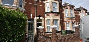 6 bedroom terraced house