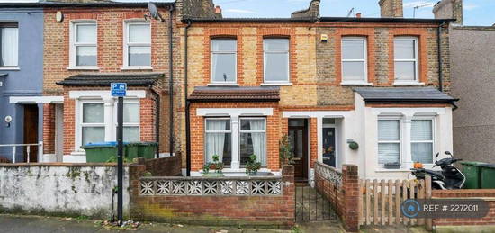 2 bedroom terraced house