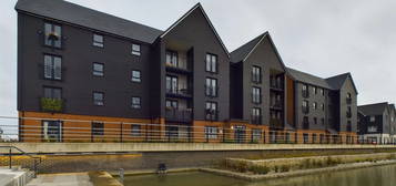 Flat for sale in Kingsbrook Basin, Broughton, Aylesbury HP22