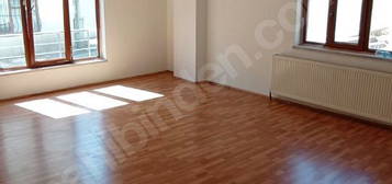 SARAY EMLAK'TAN 5 YOL MEVKİNDE SATILIK DAİRE 155 M2