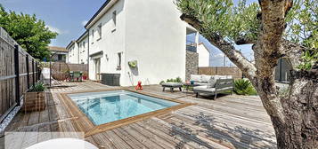 BRUGES - TRES JOLIE MAISON CONTEMPORAINE AVEC PISCINE ET TERRASSE DANS UN QUARTIER CALME