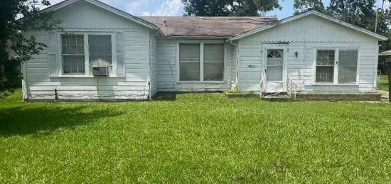 1813 Legion Street Street, Lake Charles, LA 70601