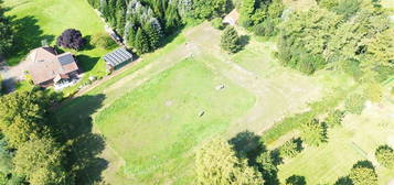 Großzügiges ehemaliges Bauernhaus mit angrenzender Scheune und Wiese, Pferdehaltung möglich!