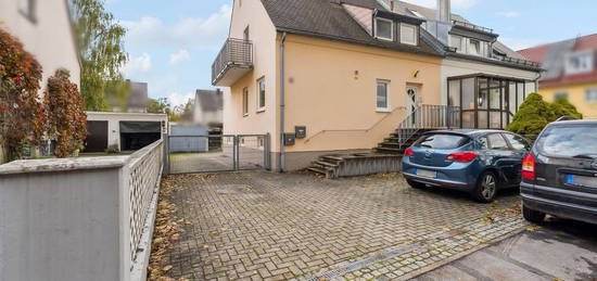 Charmante Doppelhaushälfte mit großem Garten zur Kapitalanlage in Dachau