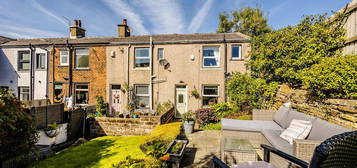 Cottage for sale in Brow Lane, Shelf, Halifax HX3