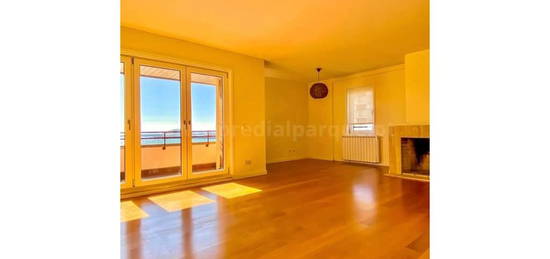 Apartamento T4 na linha de Mar, Matosinhos Sul