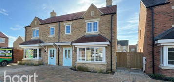 3 bedroom semi-detached house