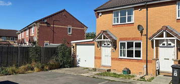 2 bedroom semi-detached house for sale