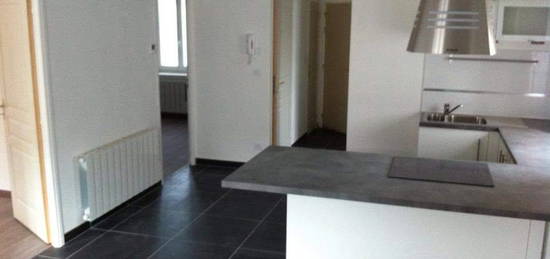 Loue appartement F3 secteur La Villa Epernay