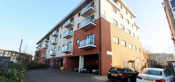 Flat to rent in The Junction, Grays Place, Slough, Berkshire SL2