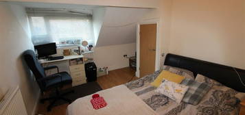 2 bedroom flat