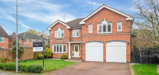 5 bedroom detached house for sale