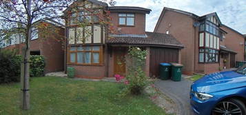 5 bedroom semi-detached house to rent