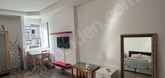 Kadıköy Altıyolda 1+0 eşyalı daire