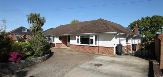 5 bed detached bungalow to rent