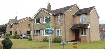 4 bed semi-detached house for sale