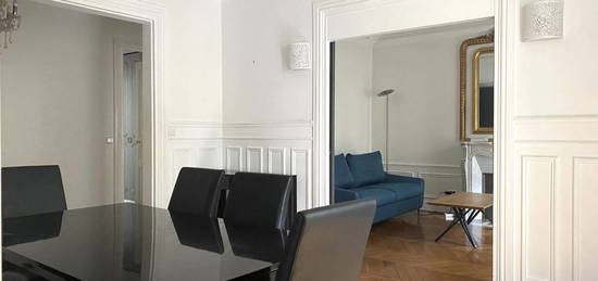 Appartement meublé  à louer, 4 pièces, 2 chambres, 74 m²