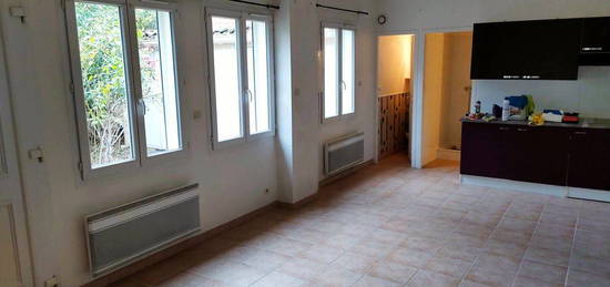 T2 40m² cour commune sans frais d’agence