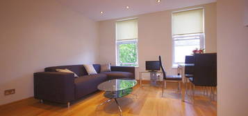 Flat to rent in King Street, Ravenscourt Park, Hammersmith W6