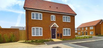 3 bed semi-detached house for sale