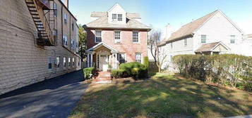 38 Main St, Butler, NJ 07405